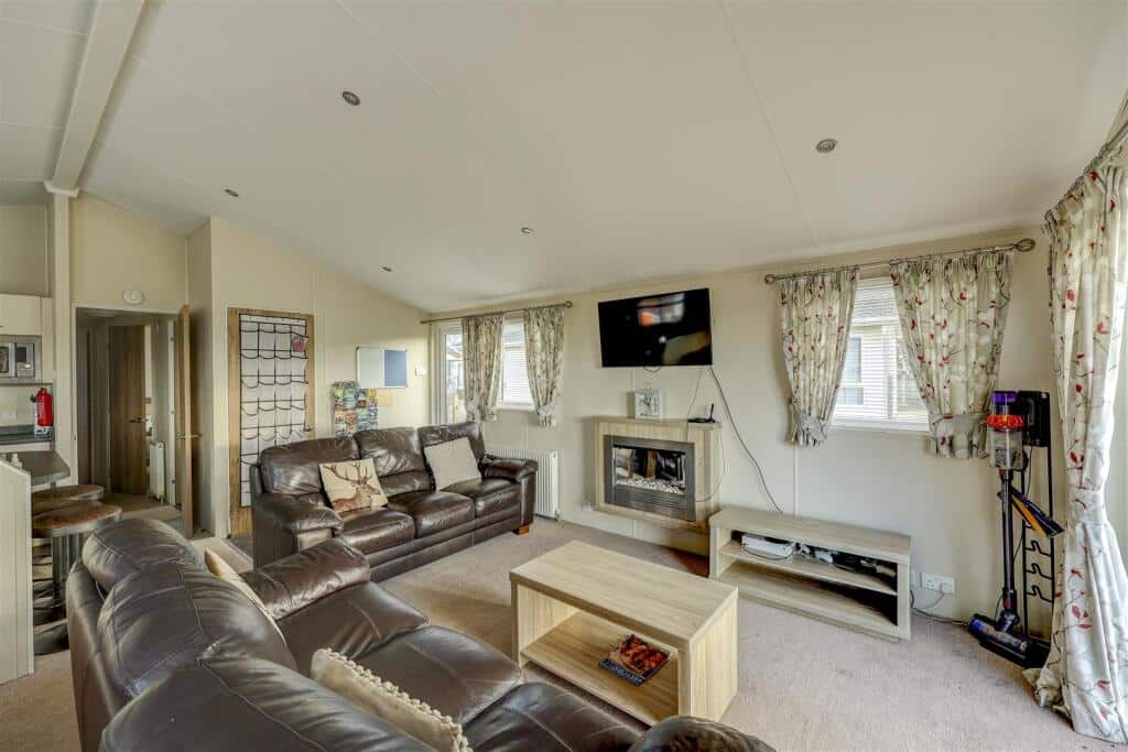 9c93b8c64d278f8e8612ea7a5684abab