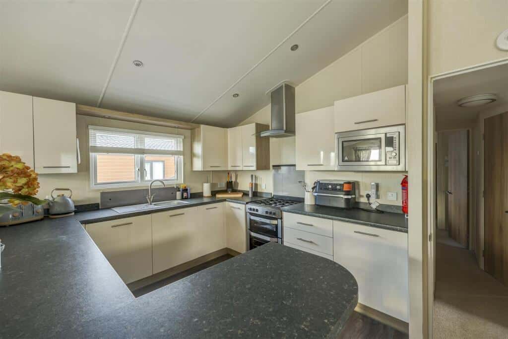 d2561f9edb57637d82d47adfe4860fa4