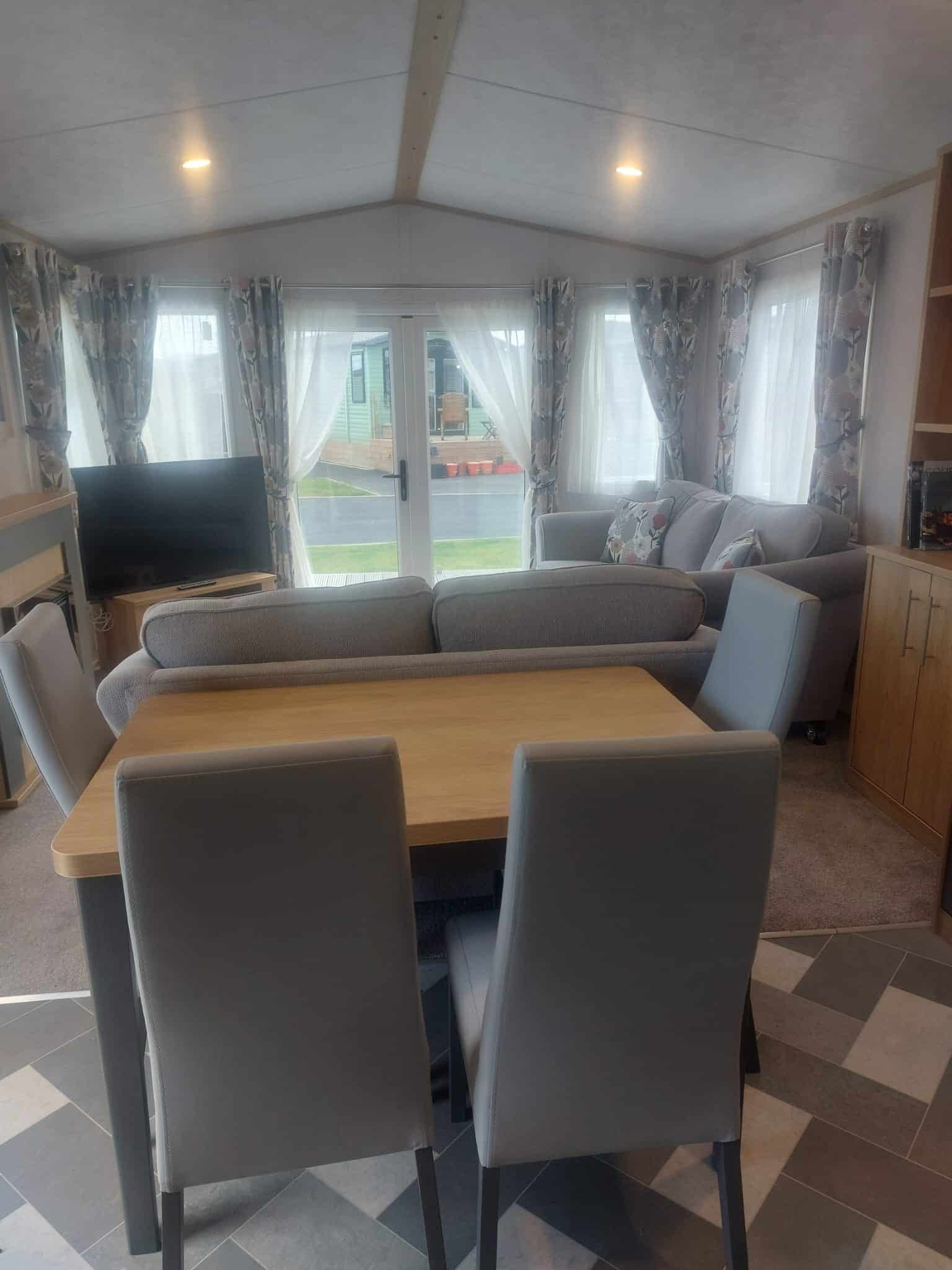 WhatsApp Image 2025-04-24 at 12.54.02_14ed5ec7