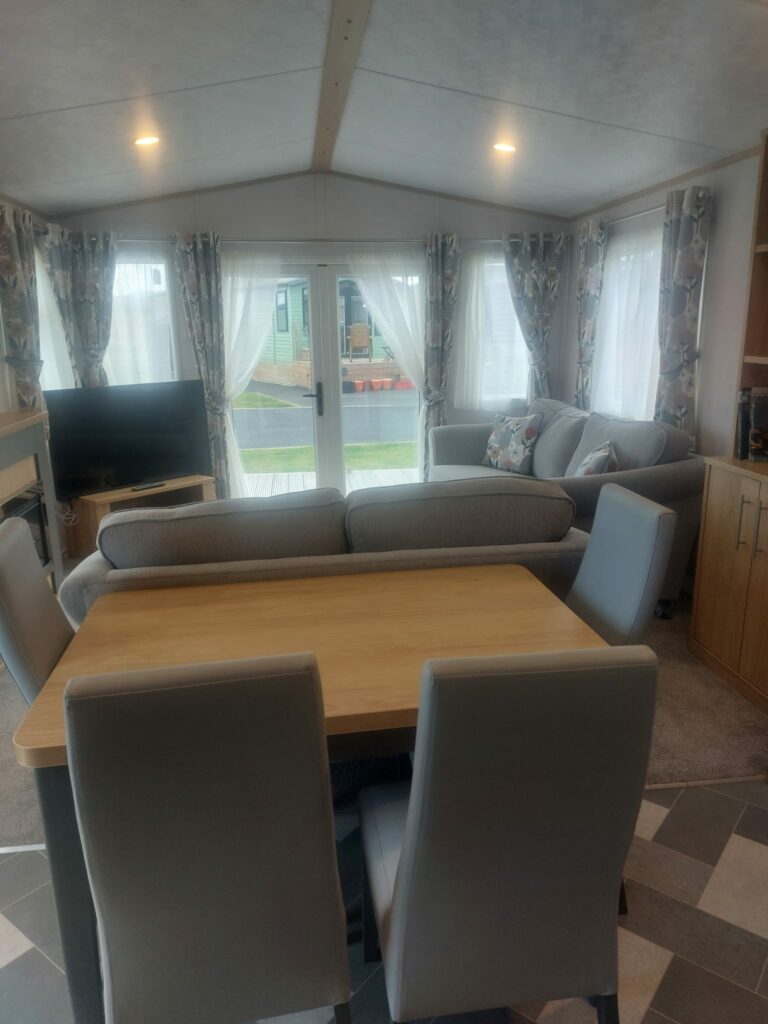 WhatsApp Image 2025-04-24 at 12.54.03_4fcbc2ad