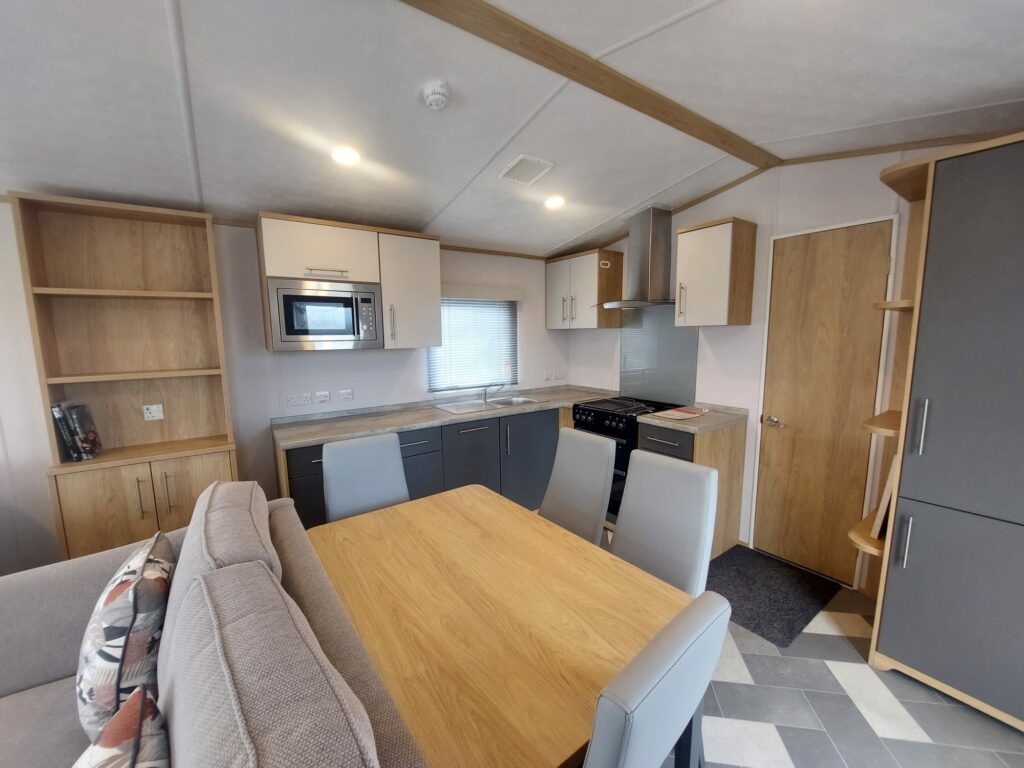 WhatsApp Image 2025-04-24 at 12.54.03_da9983a2