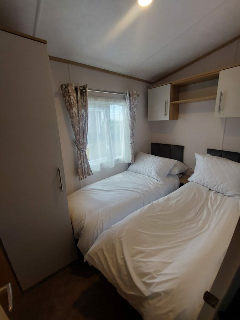 WhatsApp Image 2025-04-24 at 12.54.04_4977b1ad